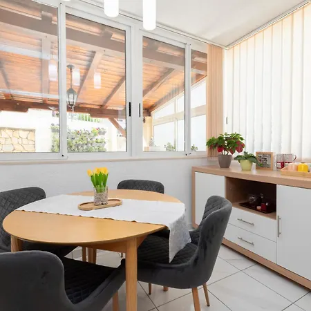 Kristina Apartment Makarska